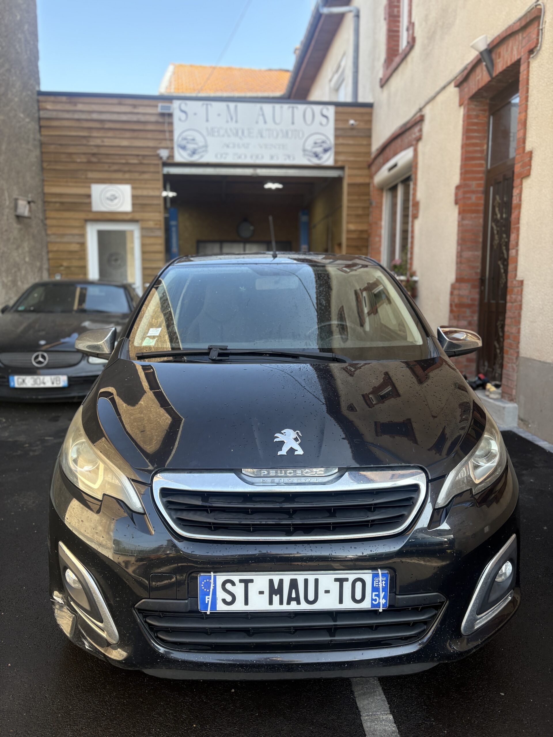 PEUGEOT 108 1,2 PURETECH FÉLINE