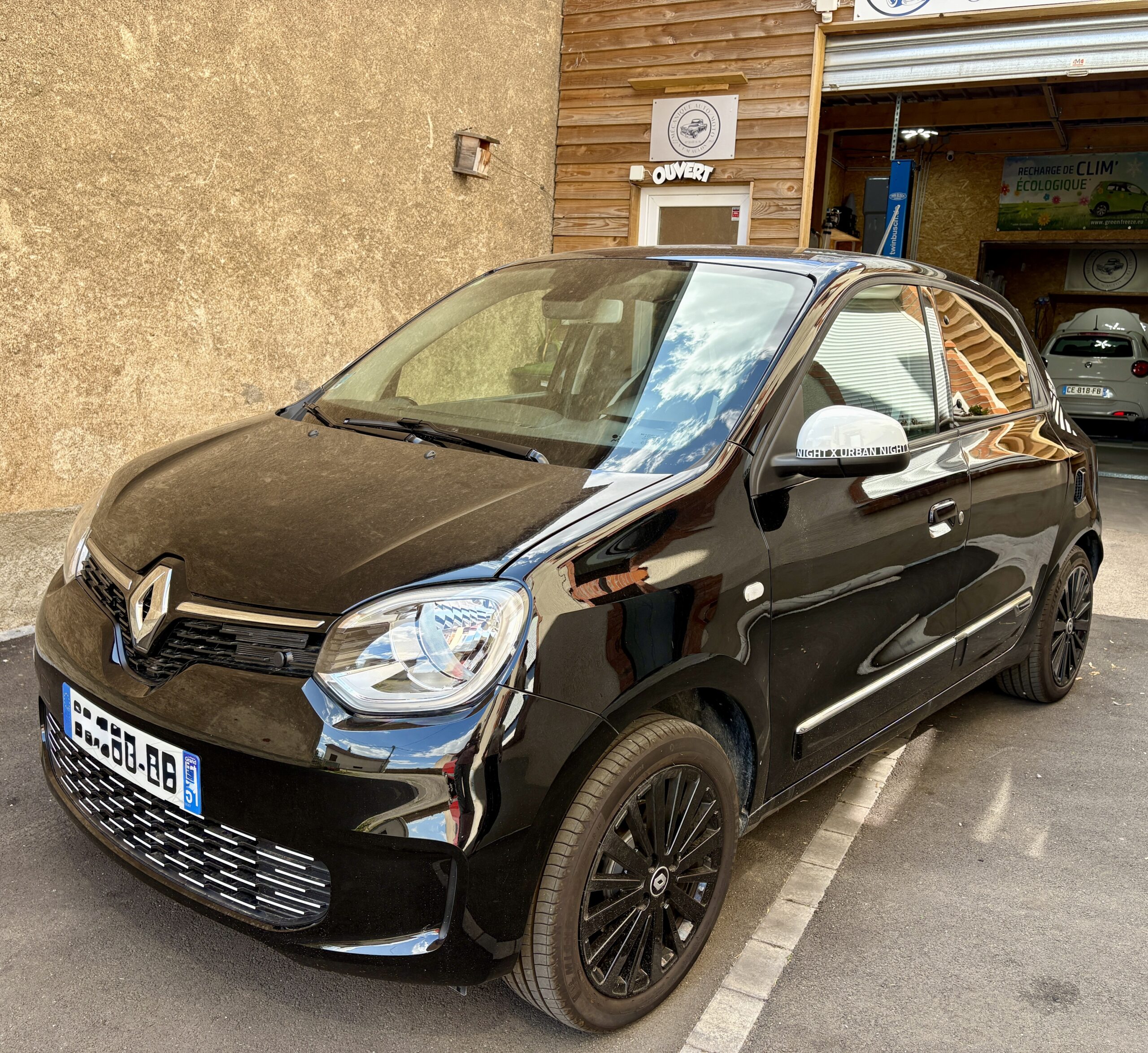 Renault Twingo III E-Tech Urban Night