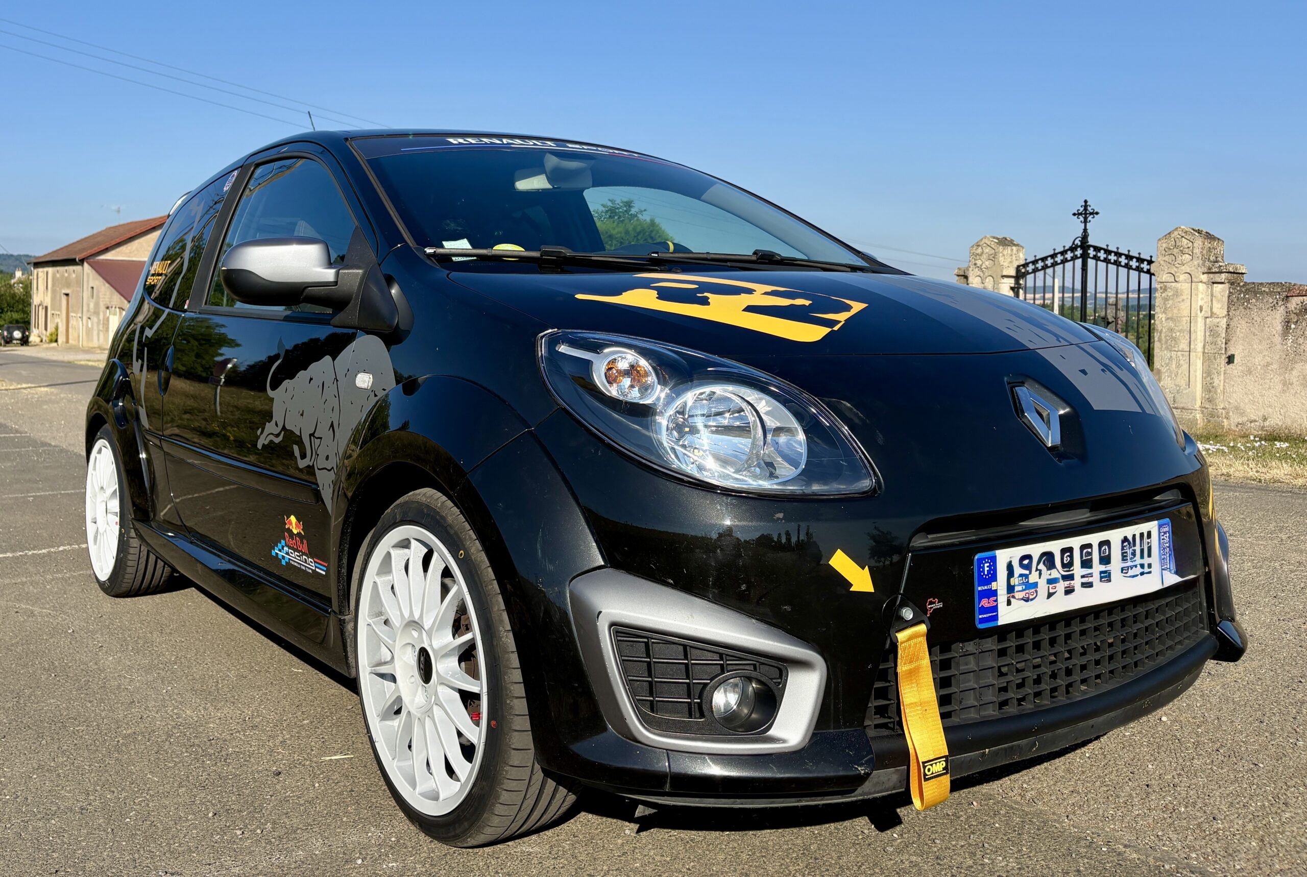 RENAULT TWINGO RS 1.6 16V 133 ch – CUP